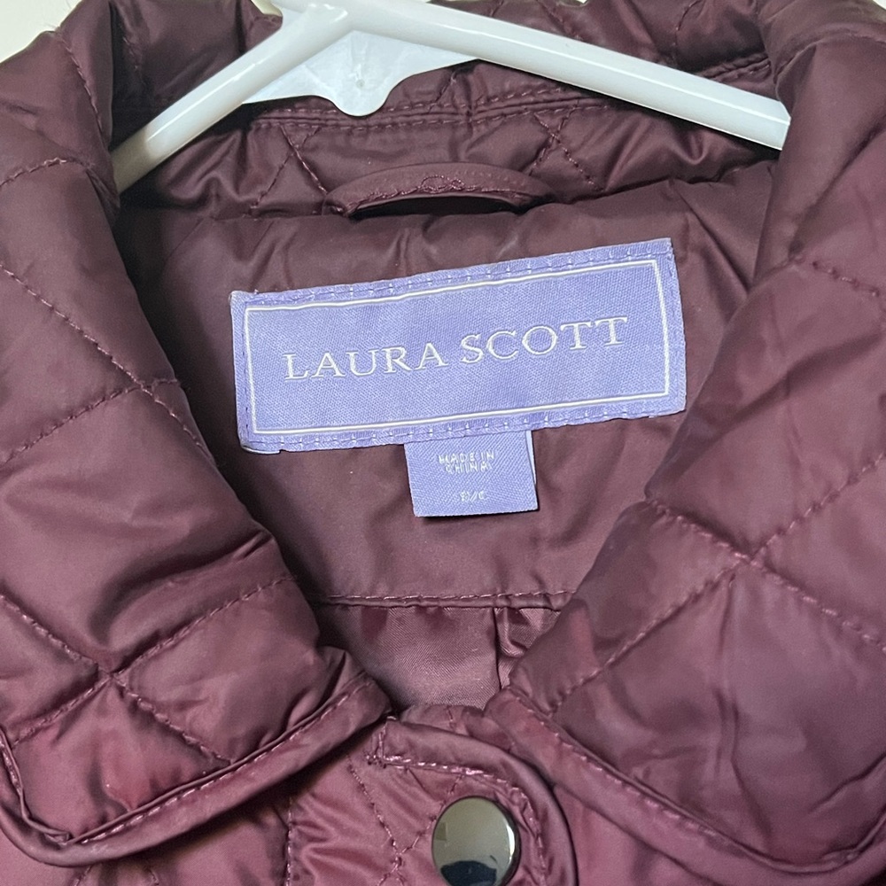 Small Laura Scott Jacket - Picture 3 of 4